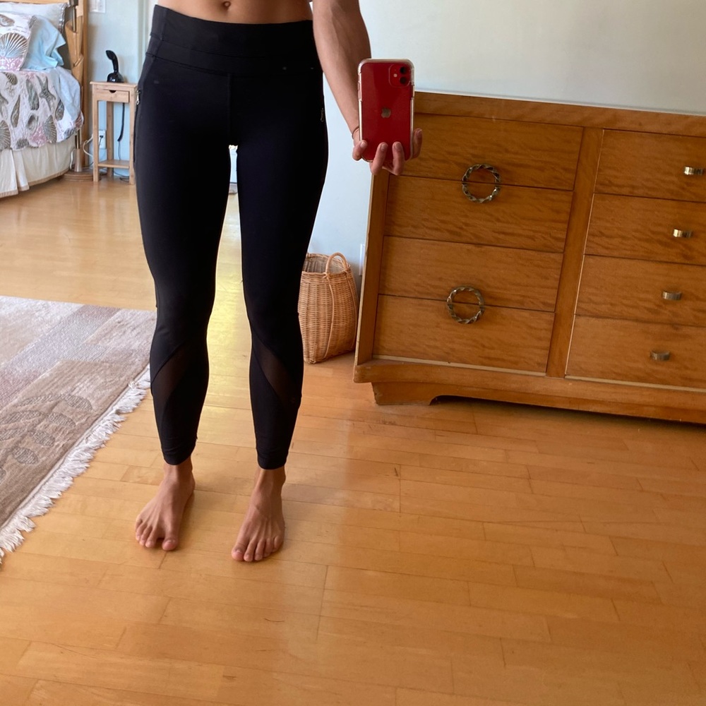 Lululemon leggings.